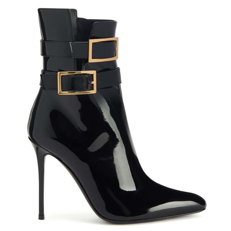 Italian Luxury: Giuseppe Zanotti's Fall/Winter 2023–2024 collection