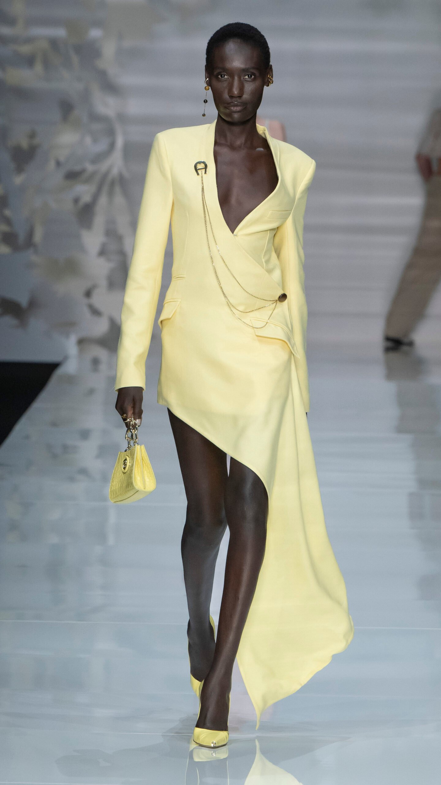 Spring/Summer 2024 Fashion Show by AIGNER