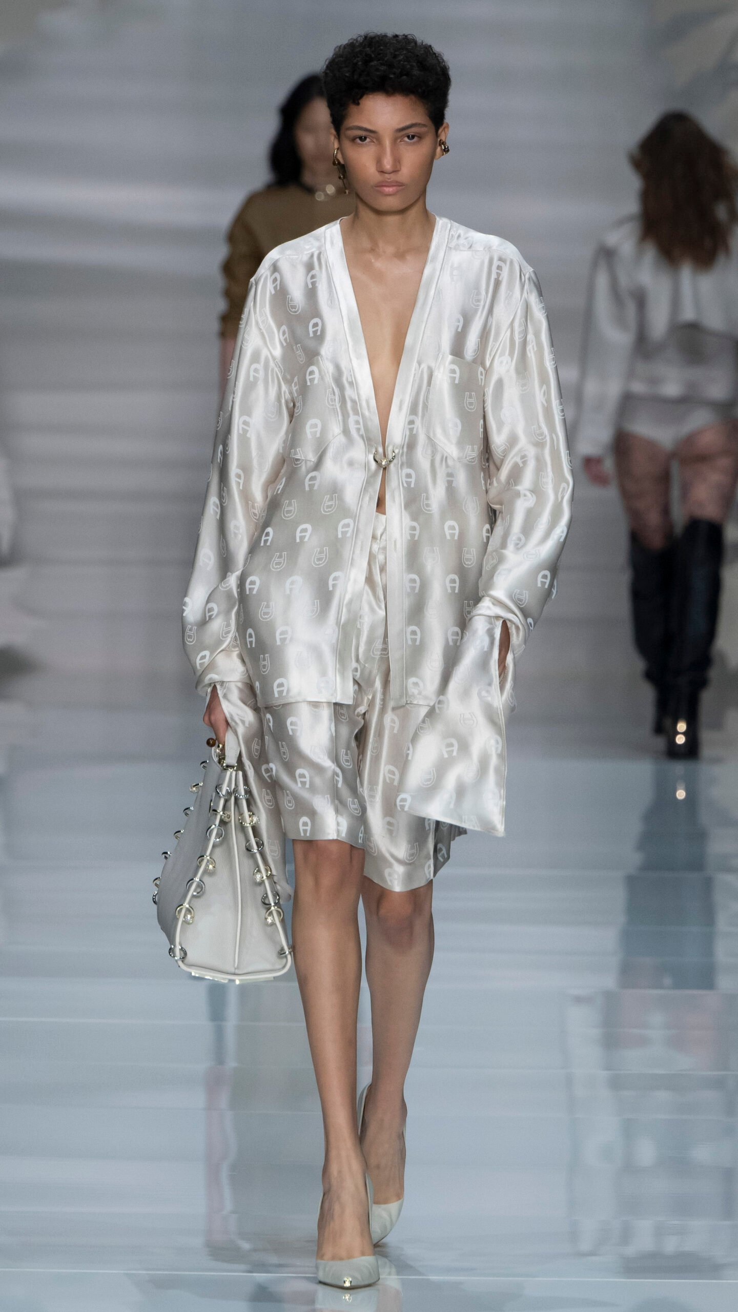 Spring/Summer 2024 Fashion Show by AIGNER