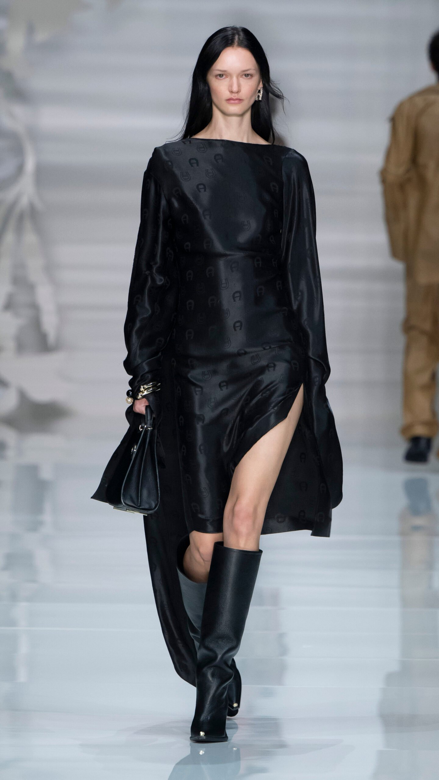Spring/Summer 2024 Fashion Show by AIGNER