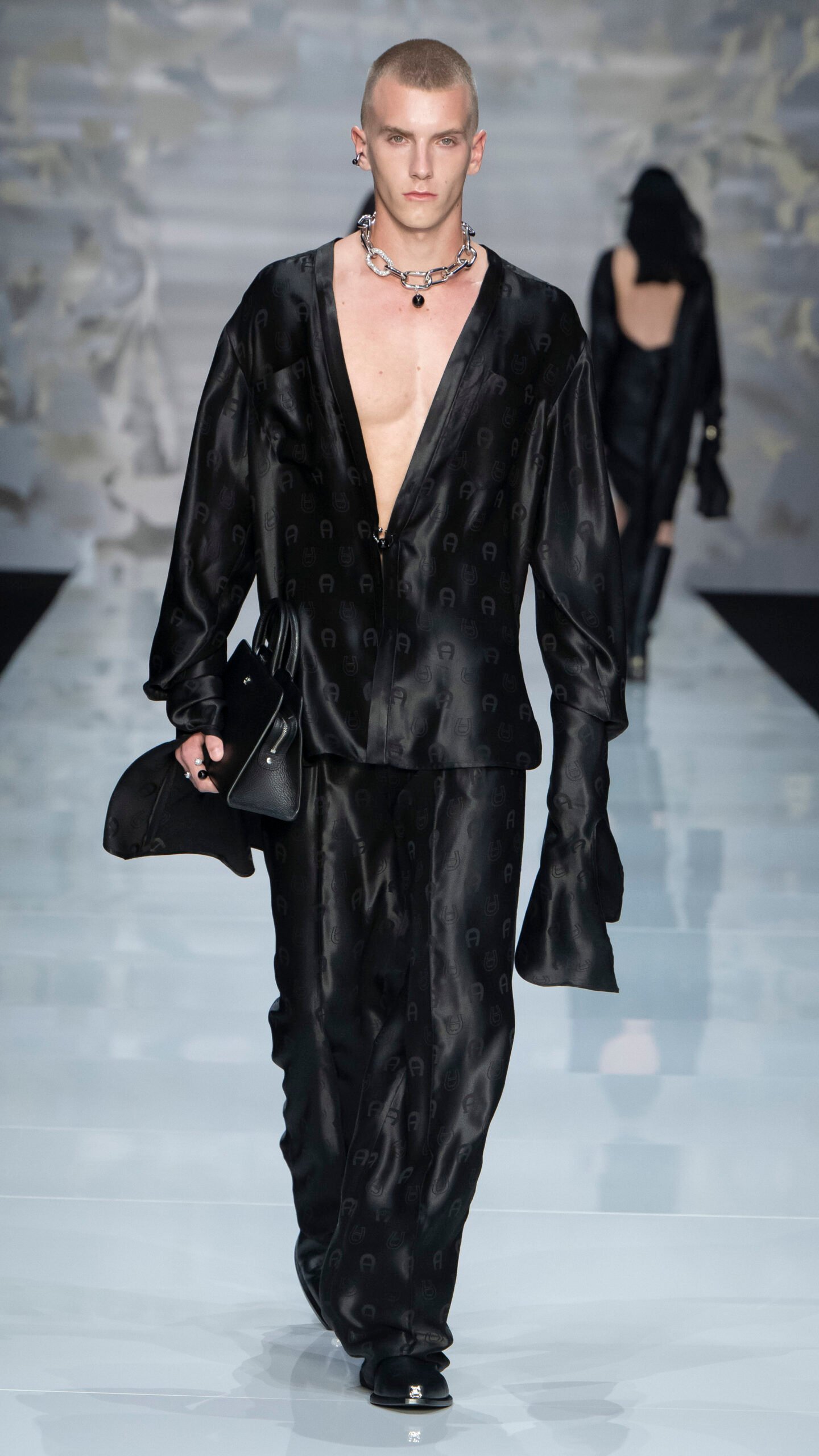 Spring/Summer 2024 Fashion Show by AIGNER