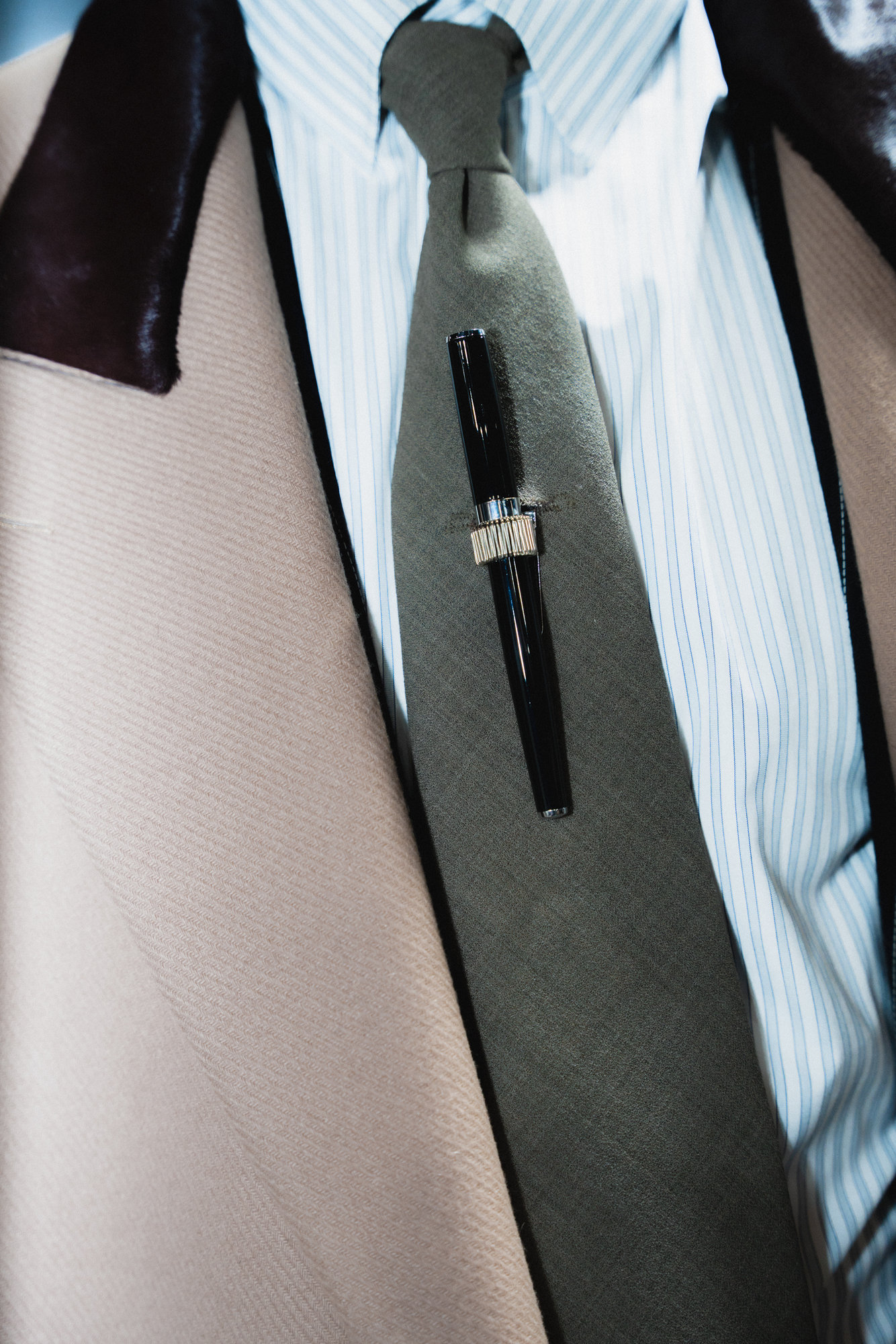 Accessories: Paper Clips, Pens, And Folders Reworked