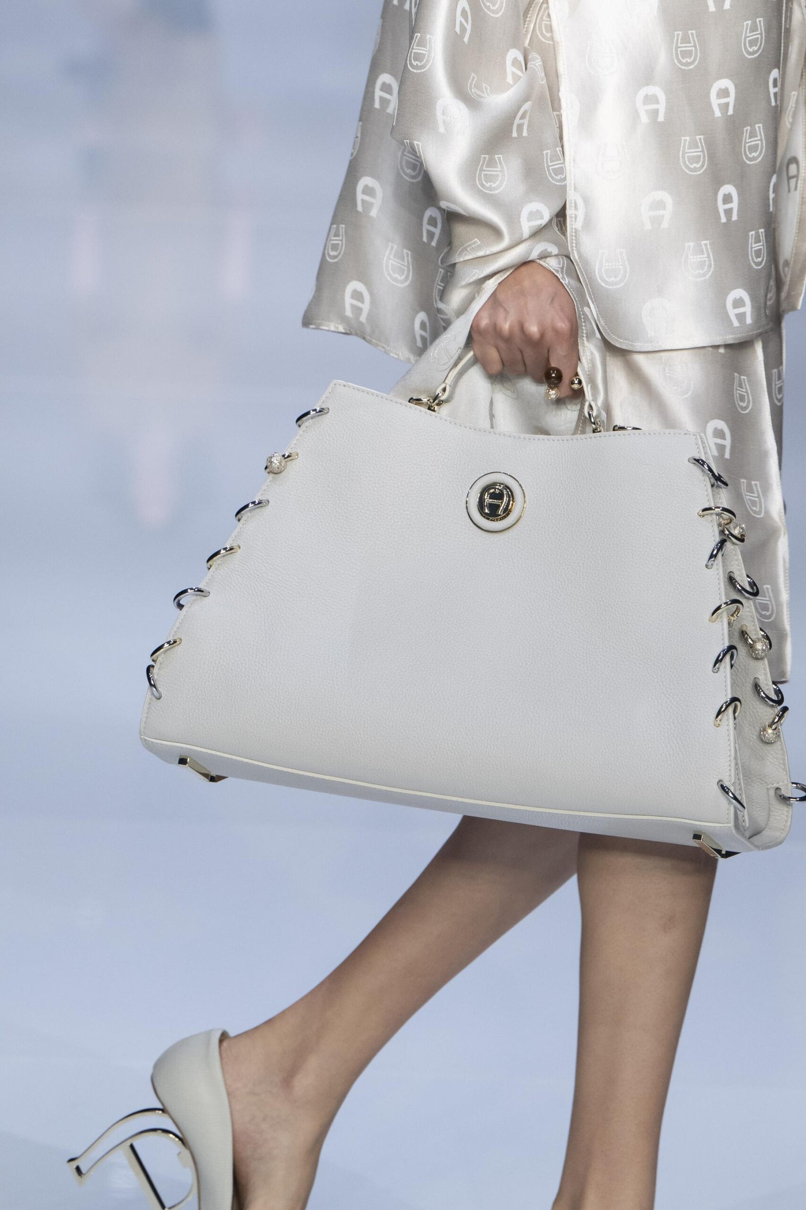 Spring/Summer 2024 Fashion Show by AIGNER