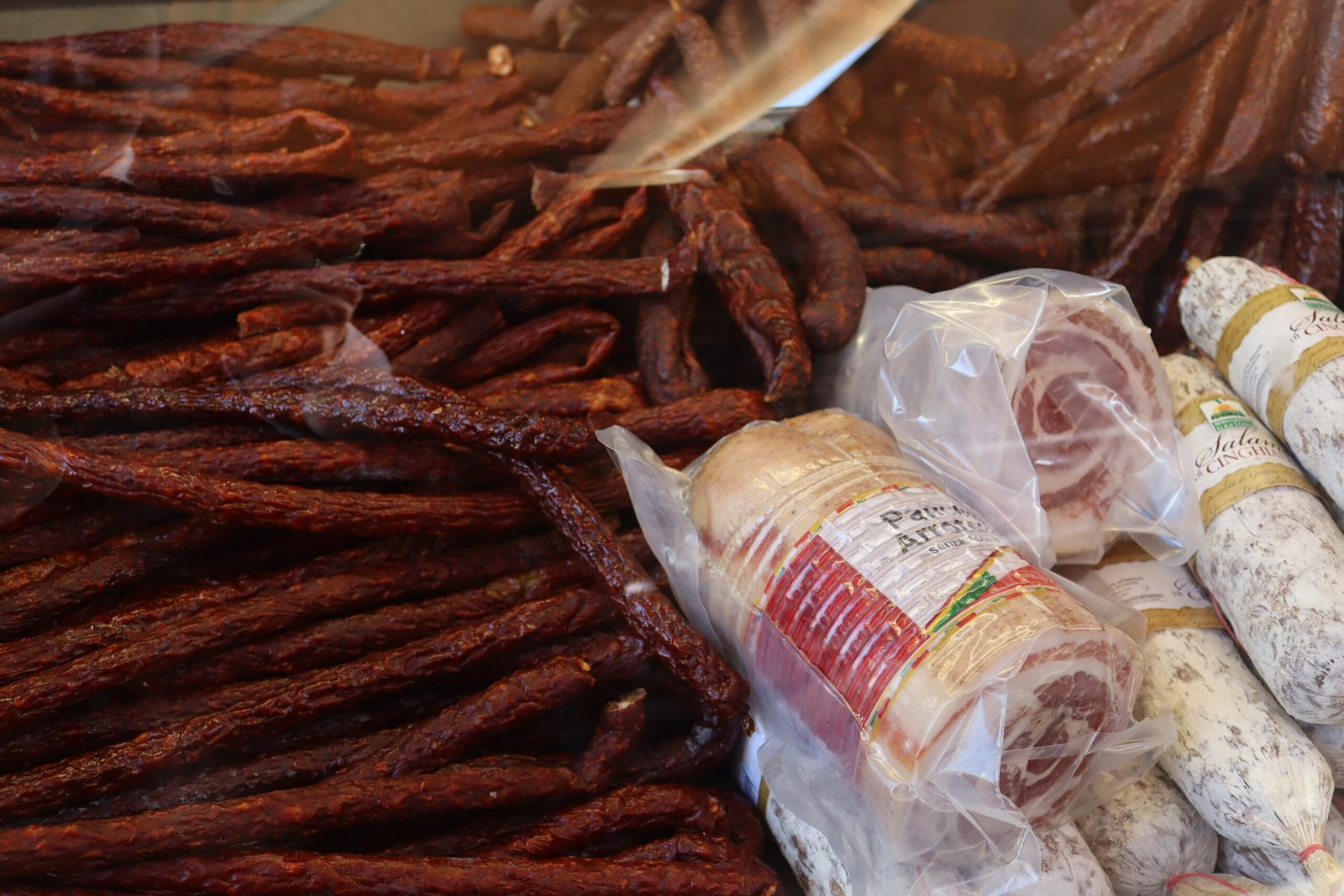 Naschmarkt's Epicurean Delights to Enjoy at Genuss Momente, Vienna