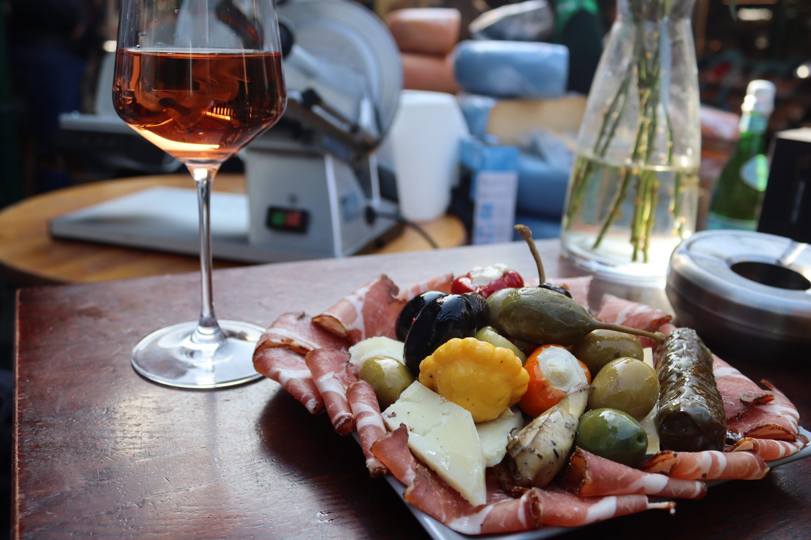 Naschmarkt's Epicurean Delights to Enjoy at Genuss Momente, Vienna