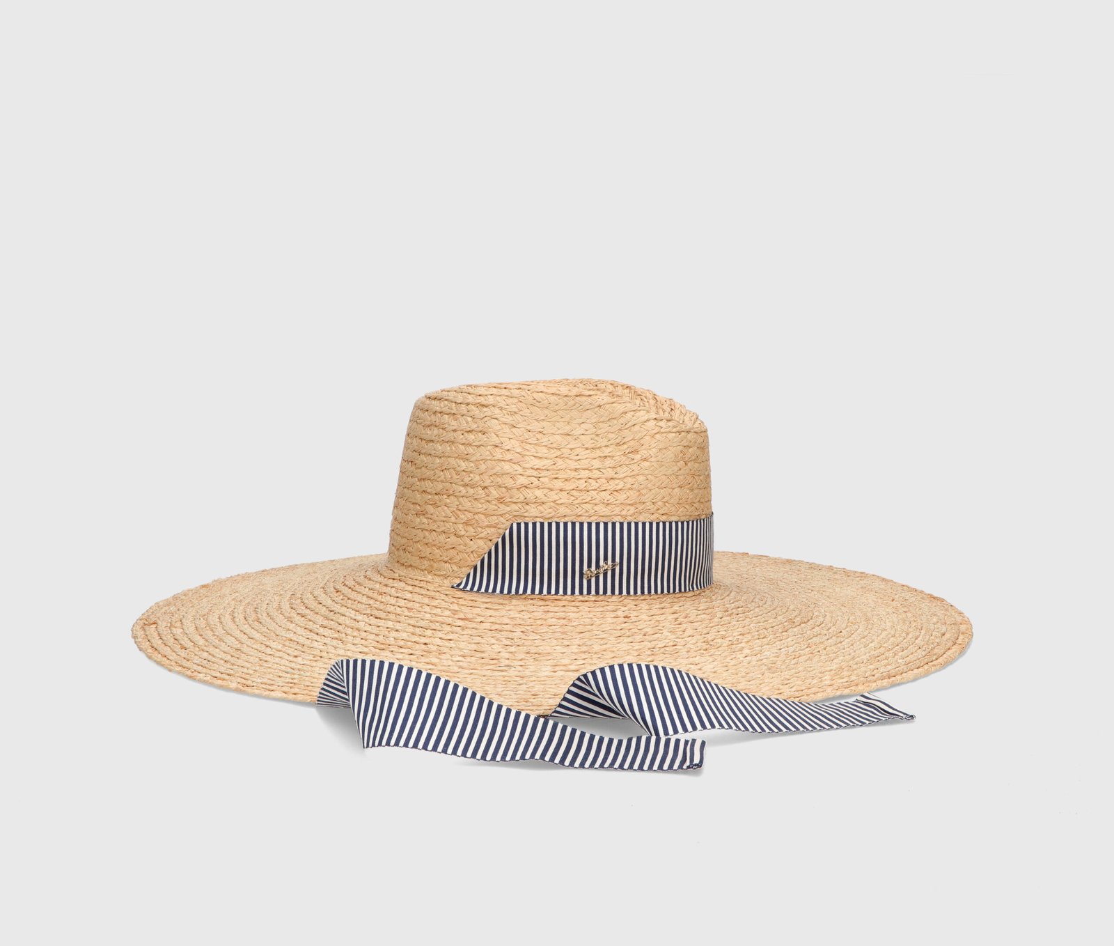 Spring-Summer 2025: Borsalino sets off on a tour of the Bel Paese