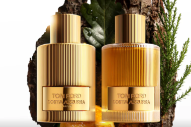 Close-up of popular men's summer fragrances for 2024 (Tom Ford COSTA AZZURRA EAU DE PARFUM) with vibrant and refreshing scent labels.