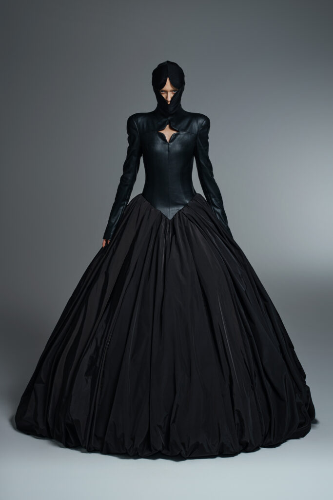 ANNAKIKI SS25: Techno-Natural Utopia and Post-Human Fashion