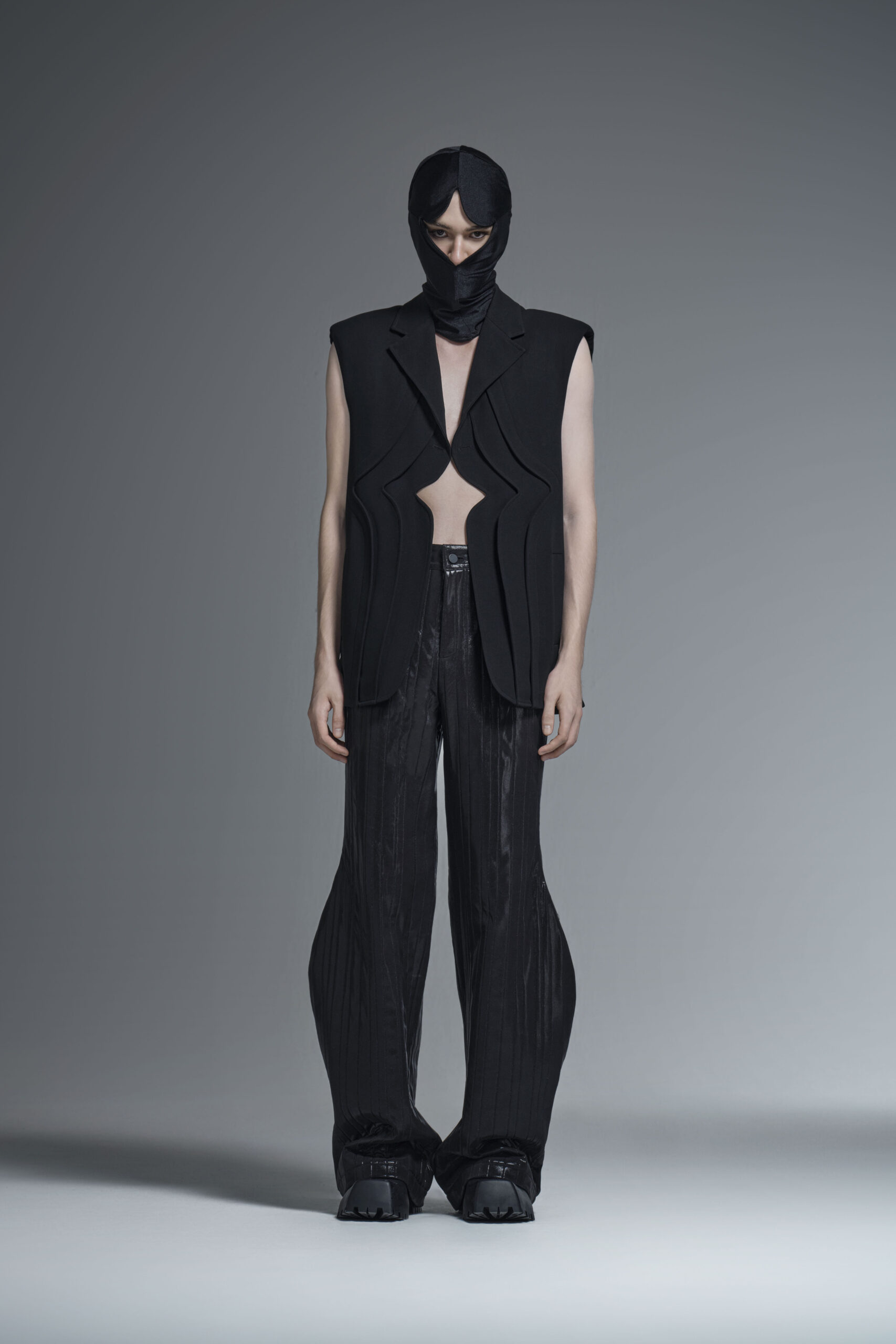 ANNAKIKI SS25: Techno-Natural Utopia and Post-Human Fashion