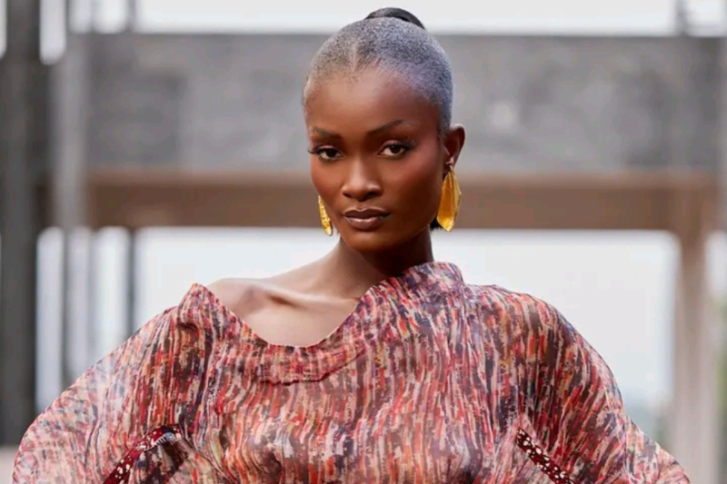 Close-up of tailored Gia jacket paired with an Imaa skirt, showcasing Christie Brown’s Ghanaian craftsmanship.