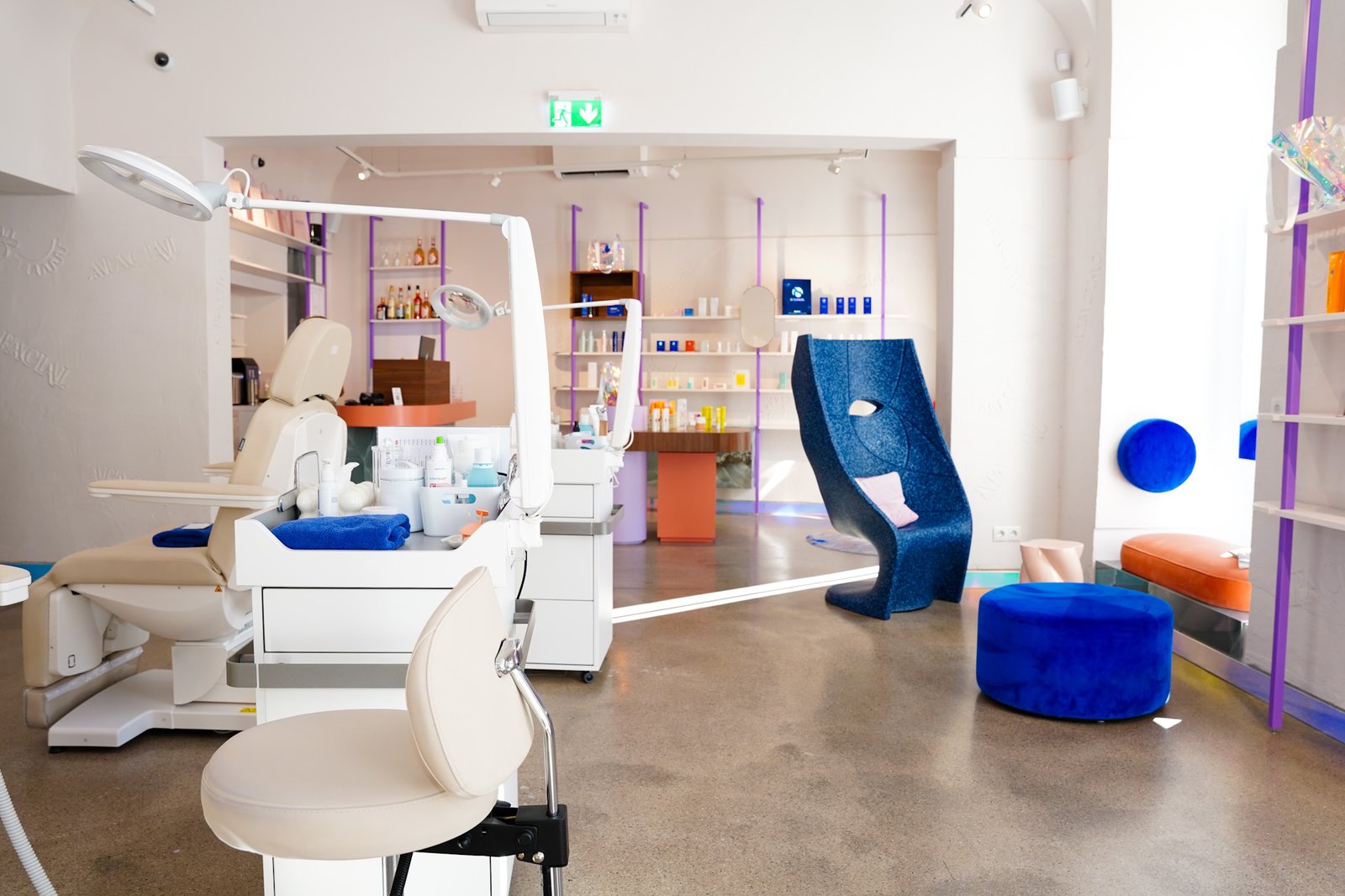 Modern skincare studio interior at Afacial Skinbar Vienna