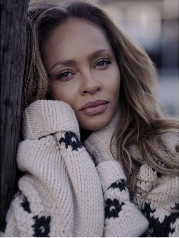 roberta whitney beauty