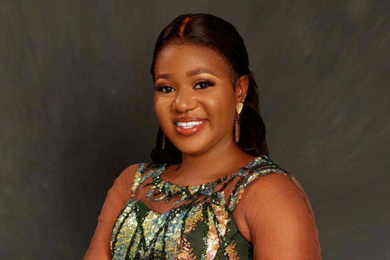 Nigerian artist Naomi Oyeniyi